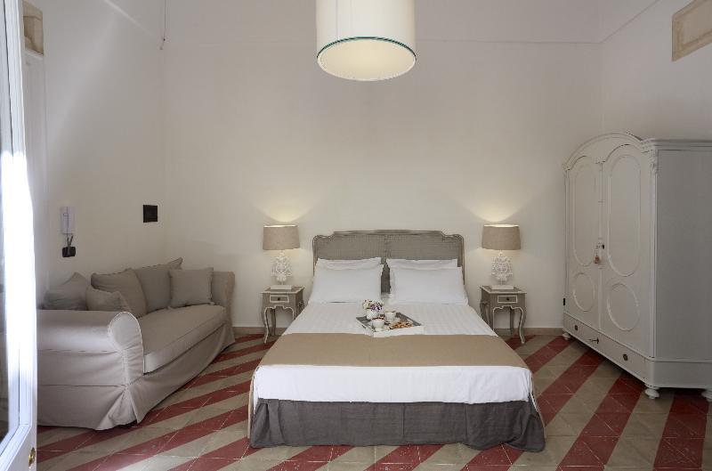 Santa Marta Suites & Apartments Lecce Exterior foto